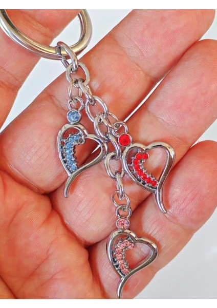 Mavi Pembe ve Kırmızıdan Camlı Kalplerden Metal Anahtarlık