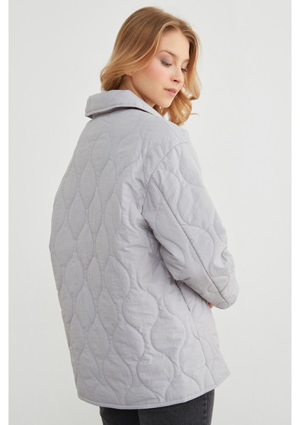 Su Yolu Desenli Kapitone Oversize Düğmeli Mont indirimleri