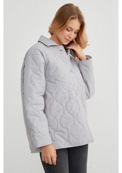 Su Yolu Desenli Kapitone Oversize Düğmeli Mont