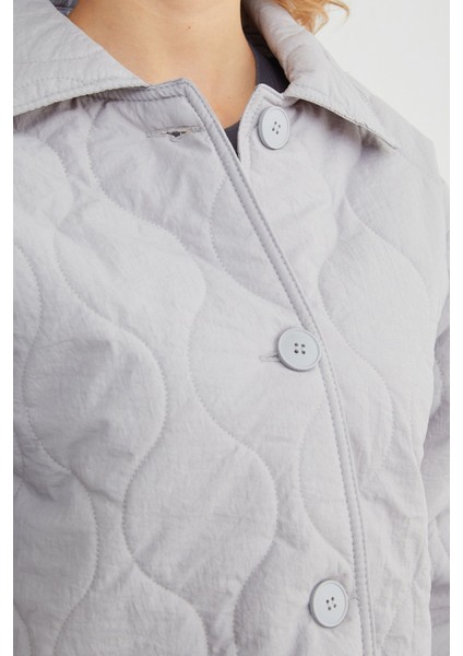 Su Yolu Desenli Kapitone Oversize Düğmeli Mont