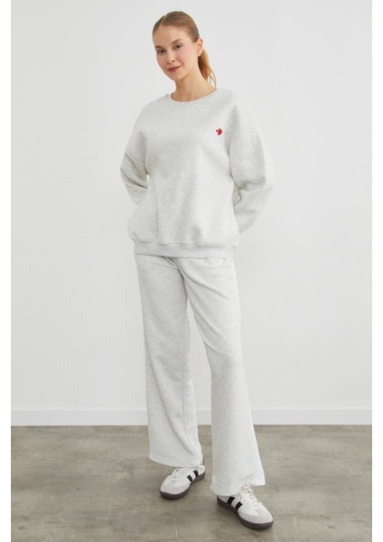 3 Iplik Kalp Baskılı Bisiklet Yaka Sweatshirt modelleri