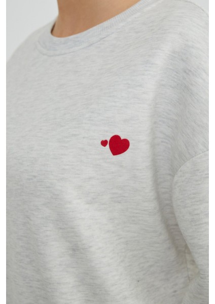 3 Iplik Kalp Baskılı Bisiklet Yaka Sweatshirt