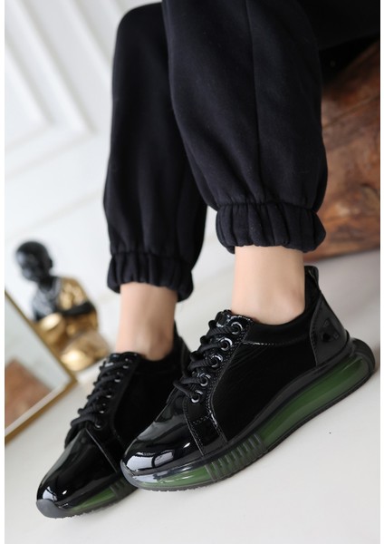 Piona Siyah Rugan Yeşil Tabanlı Spor Ayakkabı - Lisinya