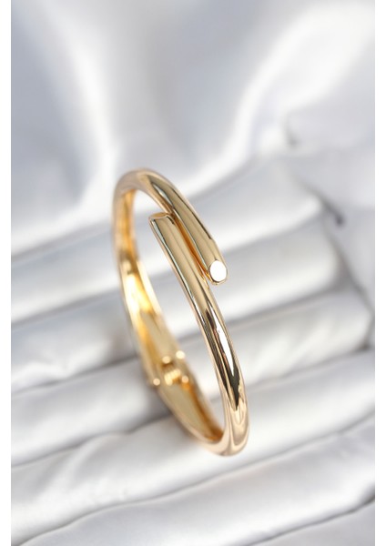 Pirinç Gold Renk Kadın Kelepçe Bileklik - Lisinya