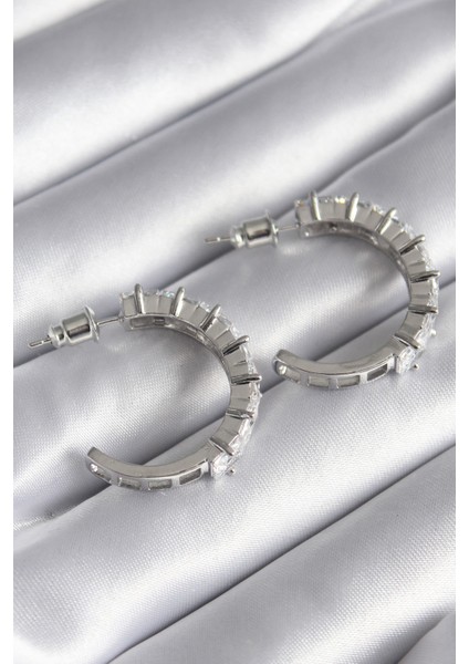 Pirinç Gümüş Renk Zirkon Taşlı Halka Model Kadın Küpe - Lisinya