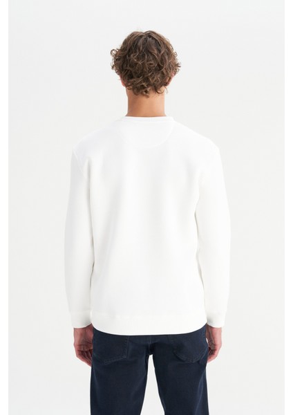 Pamuklu Regular Fit Normal Kesim Bisiklet Yaka Logo Detaylı Sweatshirt indirimleri