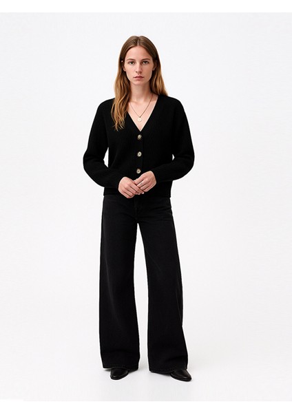 Uzun Kollu Önü Düğmeli Basıc Triko Siyah Hırka