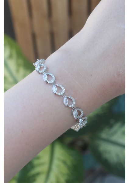 Vip Seri Pirinç Zirkon Taşlı Gümüş Renk Arpa Model Bileklik - Lisinya fiyatları