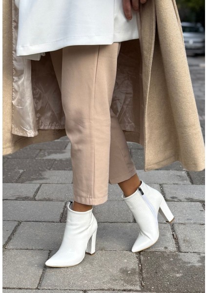 Loora Beyaz Rugan Desenli Topuklu Bot - Lisinya