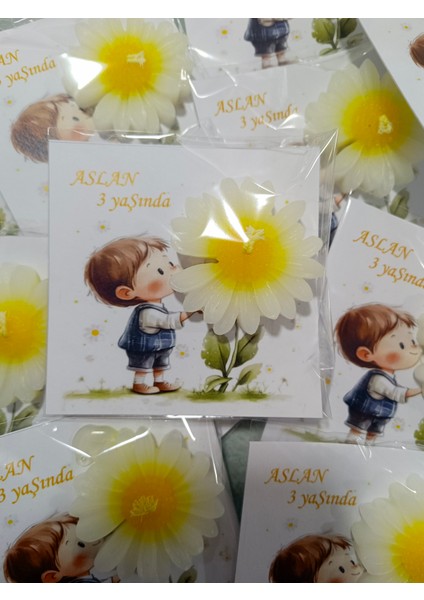 10 Adet Özel Tasarlanmış Kart ve Papatya Mum. Bebek Doğum, Babyshower, Doğum Günü, Hediyelik