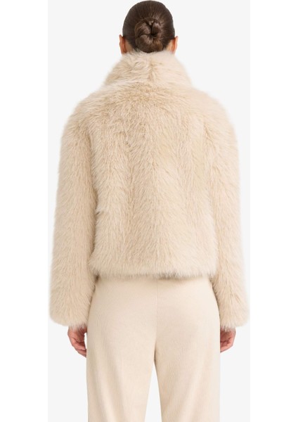 Regular Fit Kısa Suni Kürk F2606AX25WN