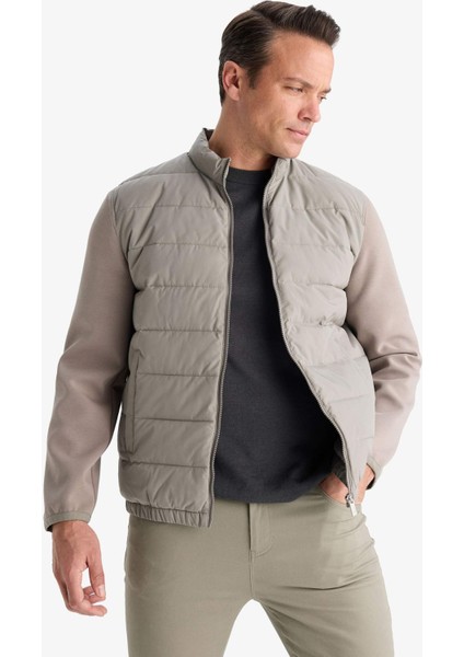 Su İtici Rüzgar Geçirmez Slim Fit Dar Kesim Astarlı Fermuarlı Cepli Mont D7532AX25AU modelleri