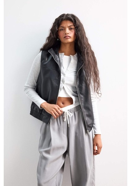 Regular Fit Dik Yaka Suni Deri Yelek F9443AX25AU