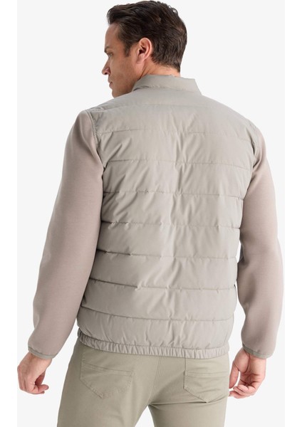 Su İtici Rüzgar Geçirmez Slim Fit Dar Kesim Astarlı Fermuarlı Cepli Mont D7532AX25AU