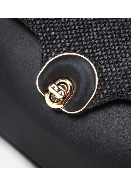 03CAH304940A100 KADIN Siyah Hasır Detaylı Omuz Çantası fırsatları