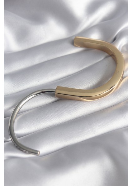 316L Çelik Gold Gümüş Renk Zirkon Taşlı Vıp Seri Kadın Kelepçe - Lisinya