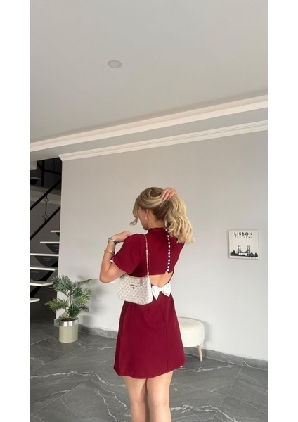 Kadın Atlas Kumaş Iç Astarlı Gizli Fermuarlı Inci Düğme Detaylı Mini Elbise fiyatları