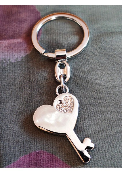 Üzeri Taşlı Kalp ve Anahtar Şeklinde Metal Anahtarlık fırsatları