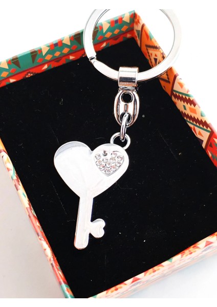 Üzeri Taşlı Kalp ve Anahtar Şeklinde Metal Anahtarlık
