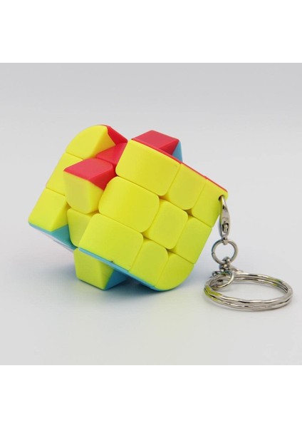 3X3X3 Renkli Magic Cube Anahtarlık – Hızlı Dönüşlü Dayanıklı ve Taşınabilir Akıl Zeka Küpü indirimleri