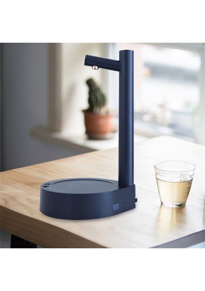 Elektrikli Su Galon Pompası Otomatik Su Şişesi Pompası Dağıtıcısı Masaüstü Şarj Edilebilir Su Pompası Dağıtıcısı Standlı A (Yurt Dışından)