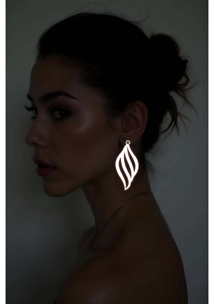 Mulvxjrt JRT02 Beyaz Reflektörlü Deniz Kabuğu Küpe, Şık Lazer Kesim Küpe - APBJ006 (Mulvix)