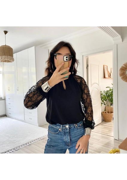 Mdb Kadın Uzun Kollu Göğüs Pencere Detay Yaka Boğazlı Kolları Tüllü Sandy Bluz