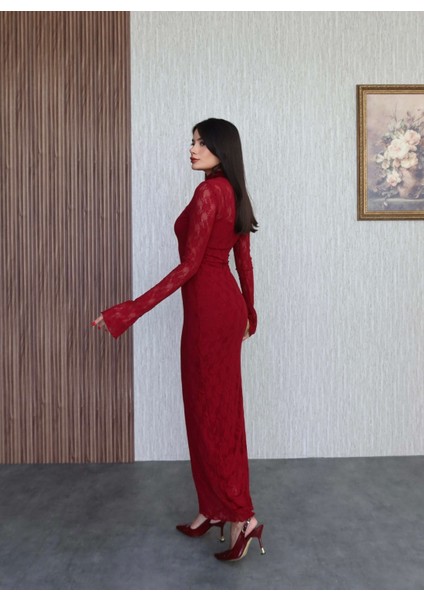 Astarlı Dantel Detay Dik Yaka Elbise indirimleri