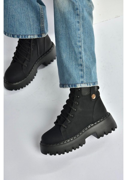 R973970101 Siyah Nubuk Kalın Tabanlı Kadın Postal Bot modelleri