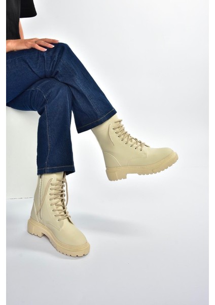 V973192401 Bej Nubuk Kalın Tabanlı Postal Bot modelleri