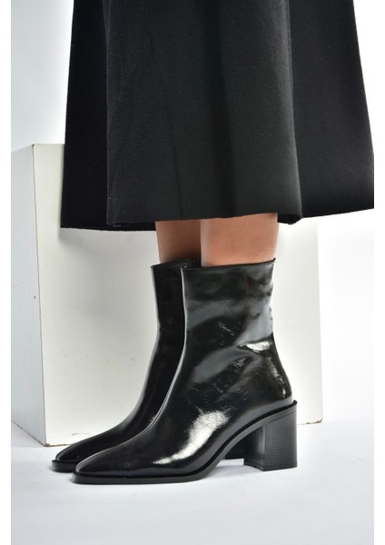 V250330309 Siyah Kalın Topuklu Kadın Bot fırsatları