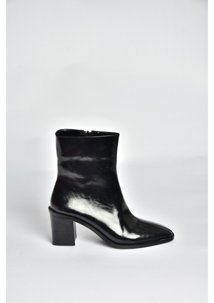 V250330309 Siyah Kalın Topuklu Kadın Bot indirimleri