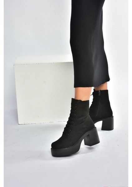 V726681502 Siyah Süet Kalın Topuklu Bağcıklı Kadın Bot