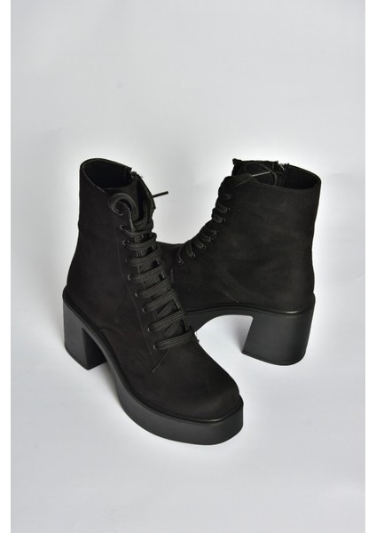 V726681502 Siyah Süet Kalın Topuklu Bağcıklı Kadın Bot indirimleri