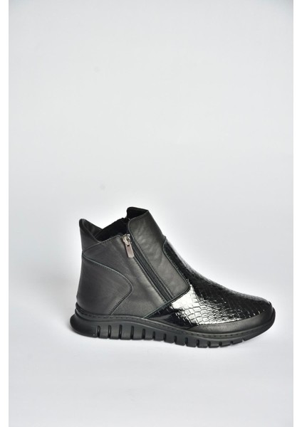 V555709303 Siyah Hakiki Deri Kroko Baskılı Kadın Bot indirimleri