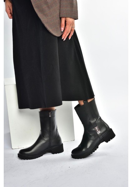 V654070603 Siyah Hakiki Deri Kadın Bot fiyatları