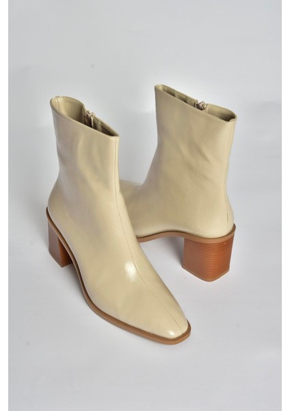 V250330309 Bej Kalın Topuklu Kadın Bot