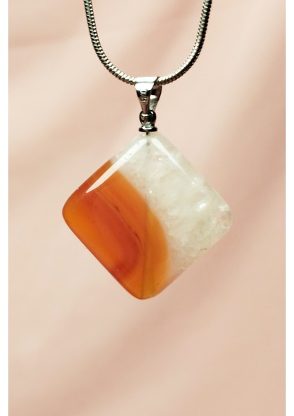 Akik Doğal Taşı Zincirli El Yapımı Kolye Uç: 3 cm Zincir: 20 cm Kutulu