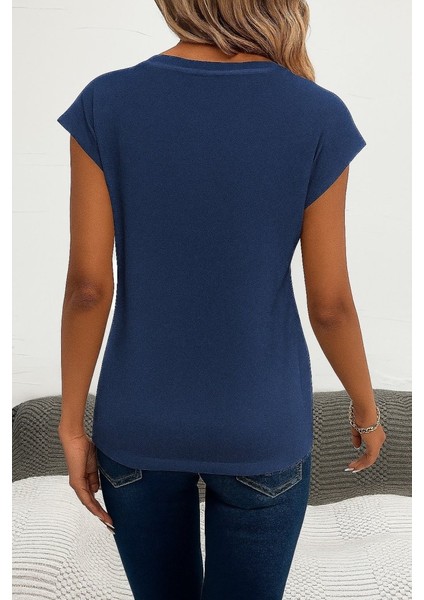 Kadın Kısa Kollu V Yakalı Kalp Desen Viskon Bluz fiyatları