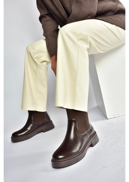 V676556909 Kahverengi Lastik Detaylı Kadın Bot