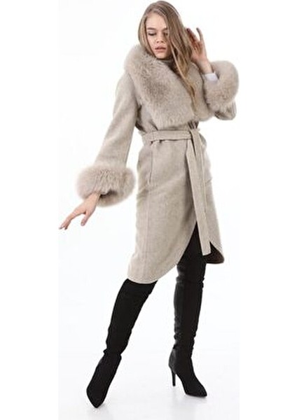Lisa Krem Kadın Kürklü Kaban modelleri