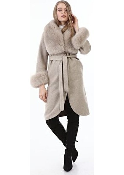 Lisa Krem Kadın Kürklü Kaban fırsatları