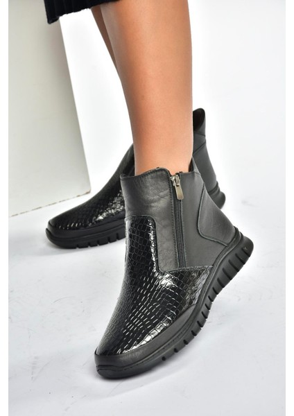 V555709303 Siyah Hakiki Deri Kroko Baskılı Kadın Bot modelleri