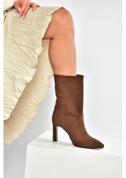 L404891302 Kahverengi Süet Ince Topuklu Kadın Bot