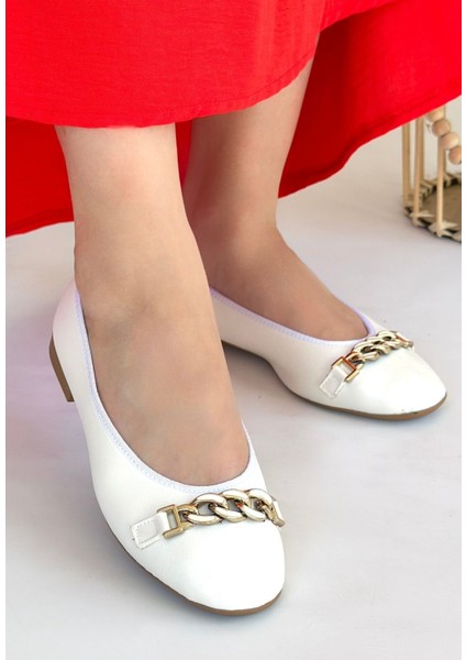 Beyaz Cilt Babet Ayakkabı