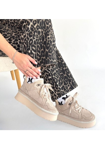 Bej Süet Bağcıklı Bot fırsatları