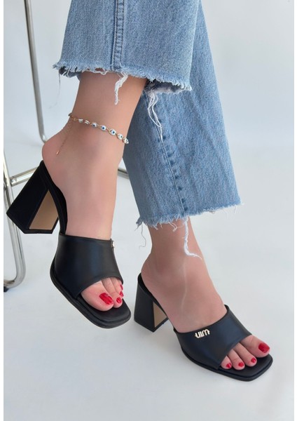 Siyah Cilt Topuklu Terlik modelleri