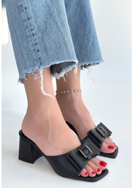 Siyah Cilt Topuklu Terlik