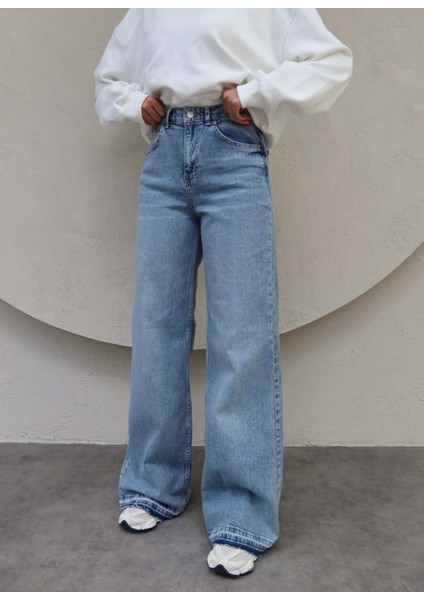 Paça Detay Likralı Wide Leg Jean