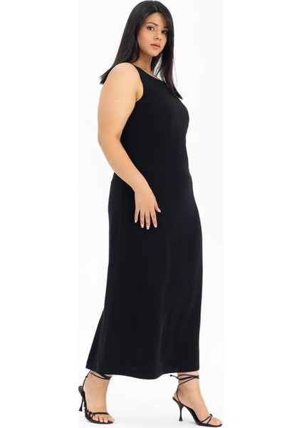 Büyük Beden Astarlı Kolsuz Elbise-Siyah